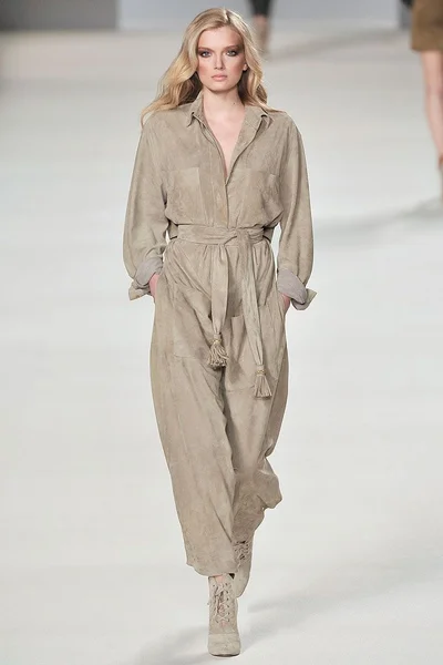 Look 8